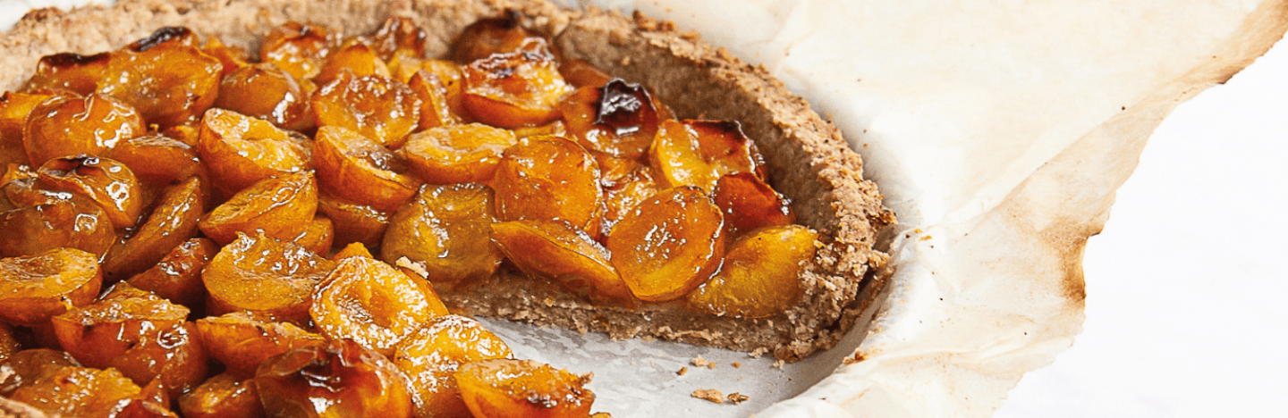 Tartes aux mirabelles, pâte à la farine de blé tendre et de sarrasin, huile d'olive. Tartes aux mirabelles, pâte à la farine de blé tendre et de sarrasin, huile d'olive.