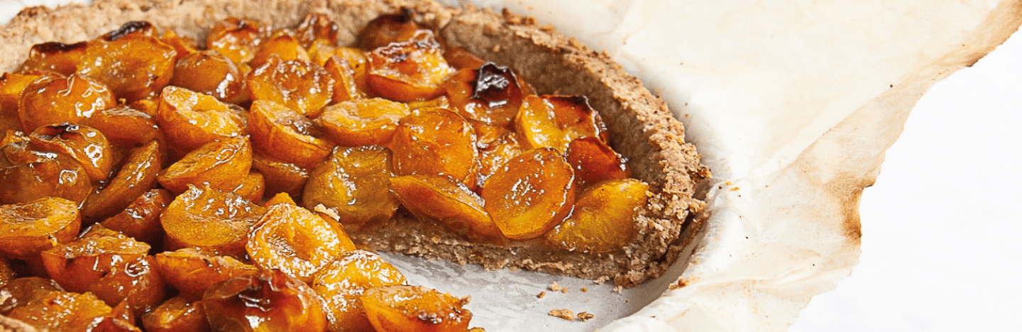 Tartes aux mirabelles, pâte à la farine de blé tendre et de sarrasin, huile d'olive.