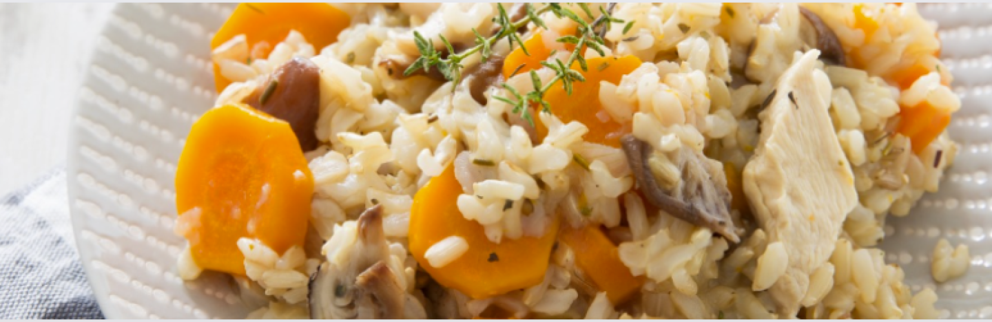 Pilaf de riz de Camargue aux carottes et poulet