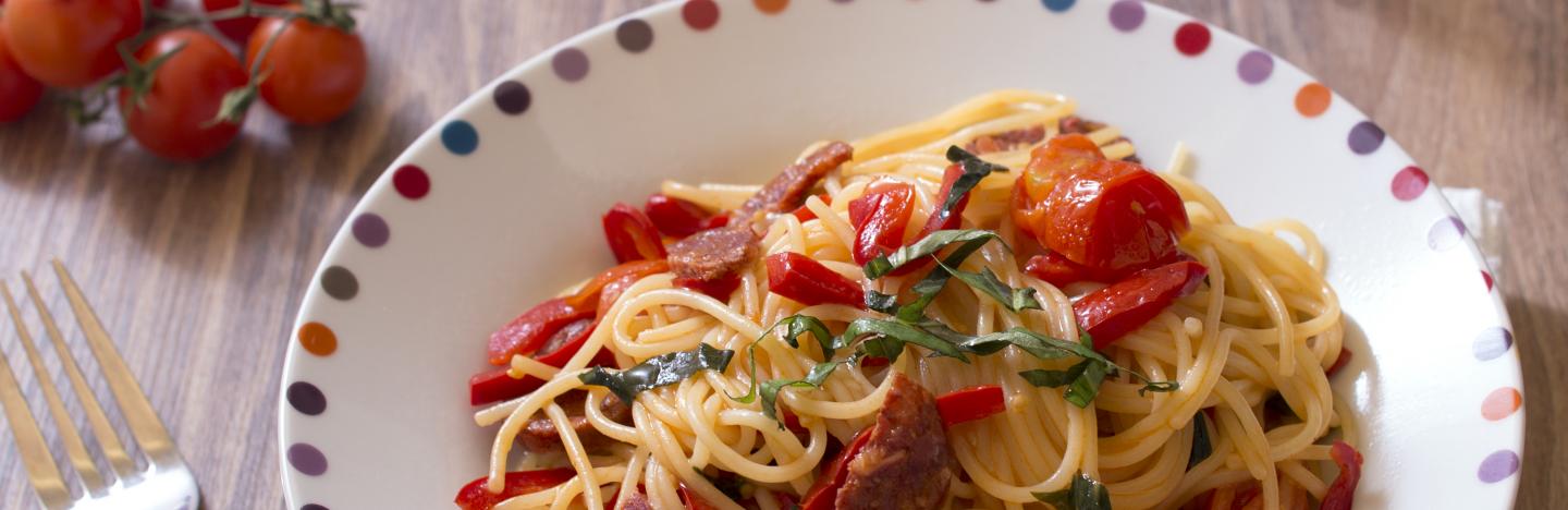 Spaghettis au chorizo et poivrons