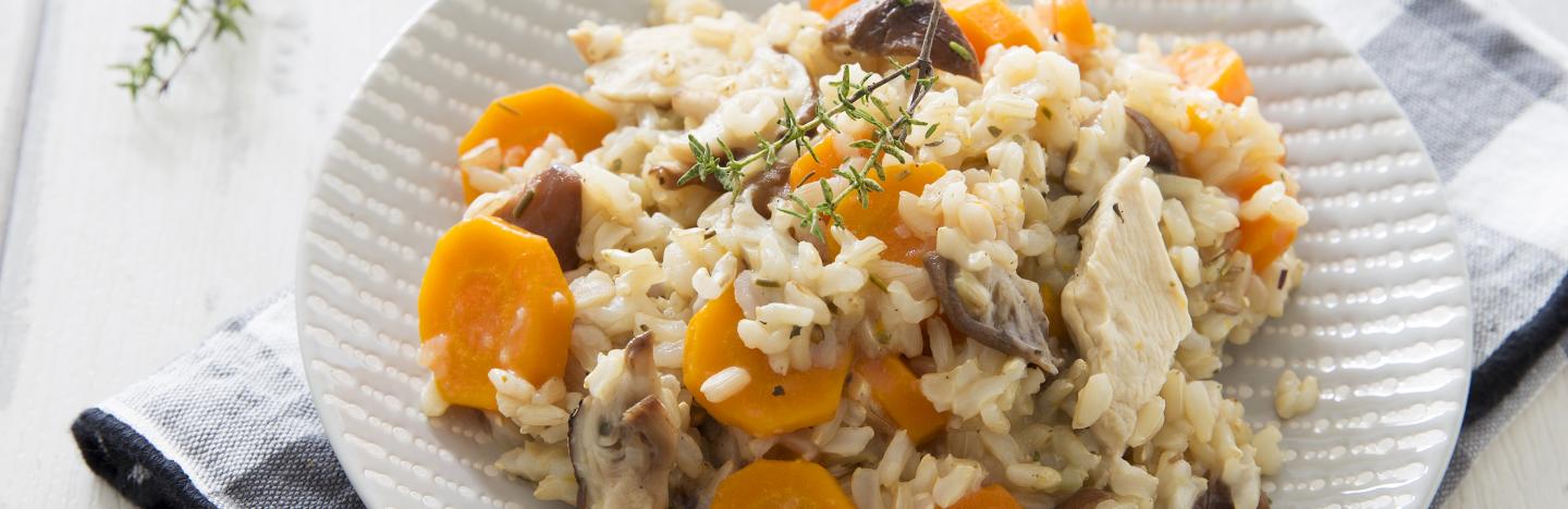 Pilaf de riz de Camargue aux carottes et poulet