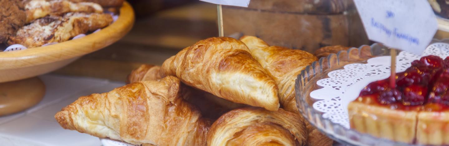 Croissants en vitrine