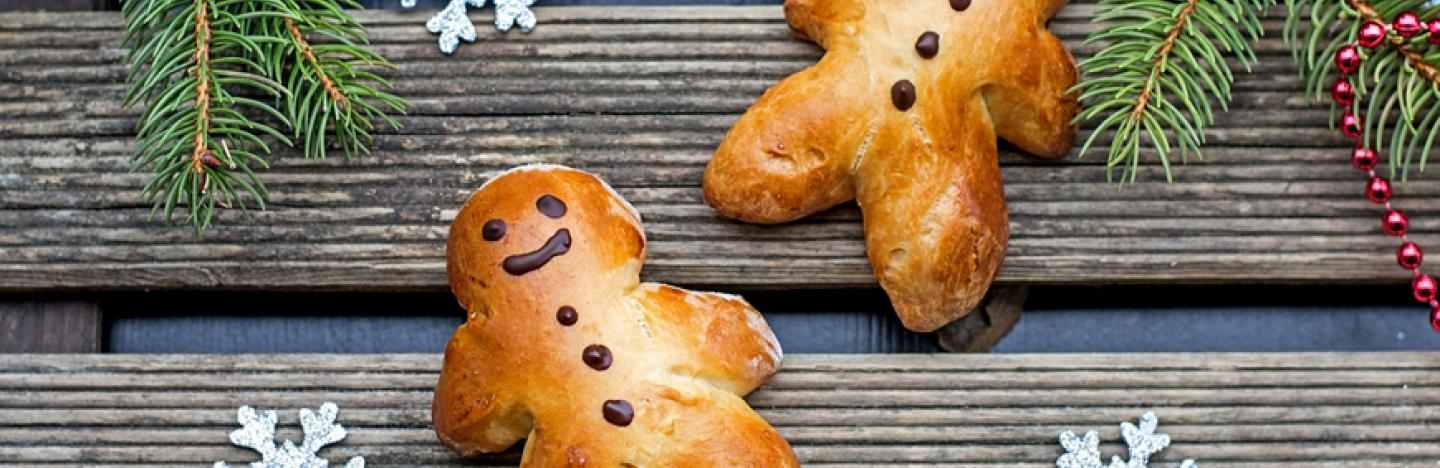 Image de deux petits biscuits en forme de bonhommes