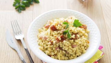 Risotto de blé aux tomates séchées et lardon