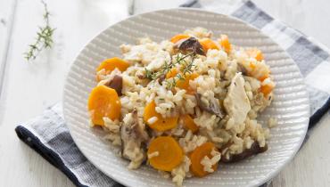 Pilaf de riz de Camargue aux carottes et poulet